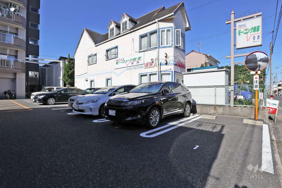 敷地内駐車場（屋外平面式）