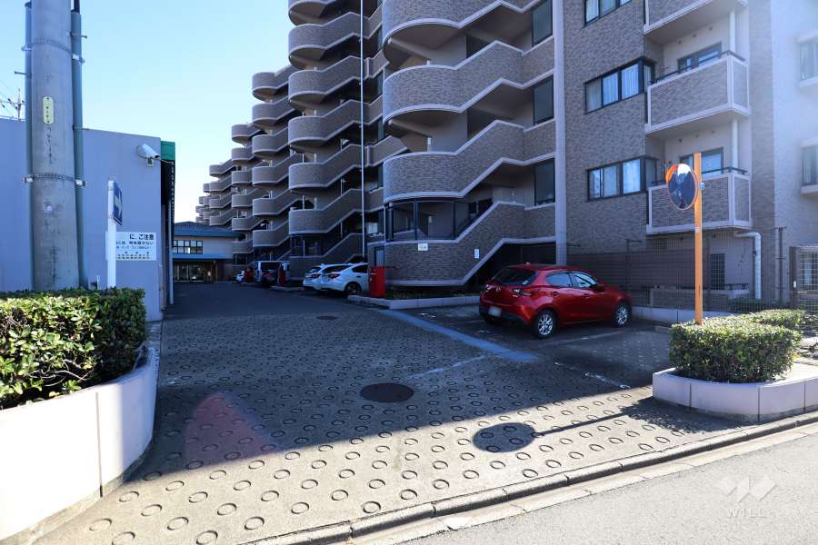 敷地内駐車場（屋外平面式）