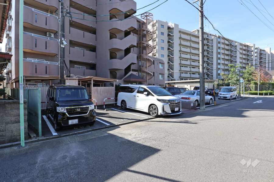敷地内駐車場（屋外平面式）