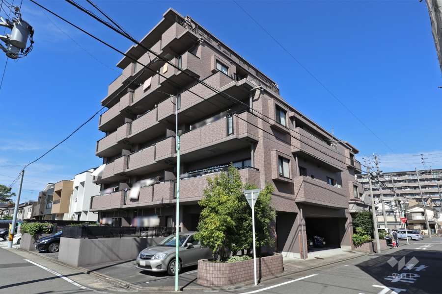 NDSマンション庄内通の外観（南東側から）