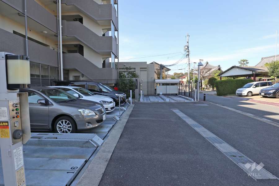 敷地内駐車場（屋外機械式）