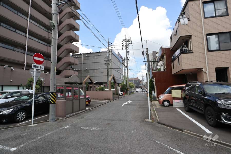 敷地北側の前面道路
