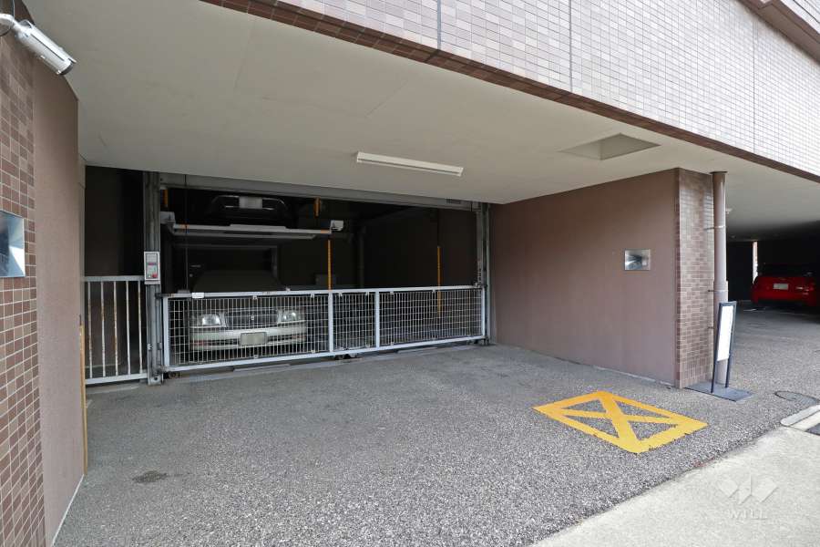 敷地内駐車場（屋内機械式、屋内平面式）