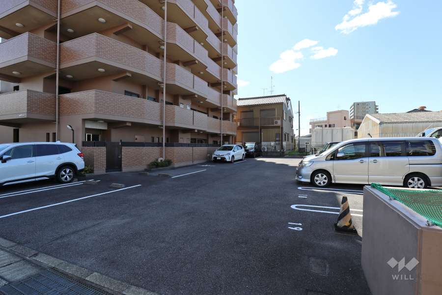 敷地内駐車場（屋外平面式）