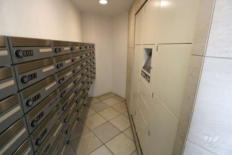 宅配ボックスと共用ポスト