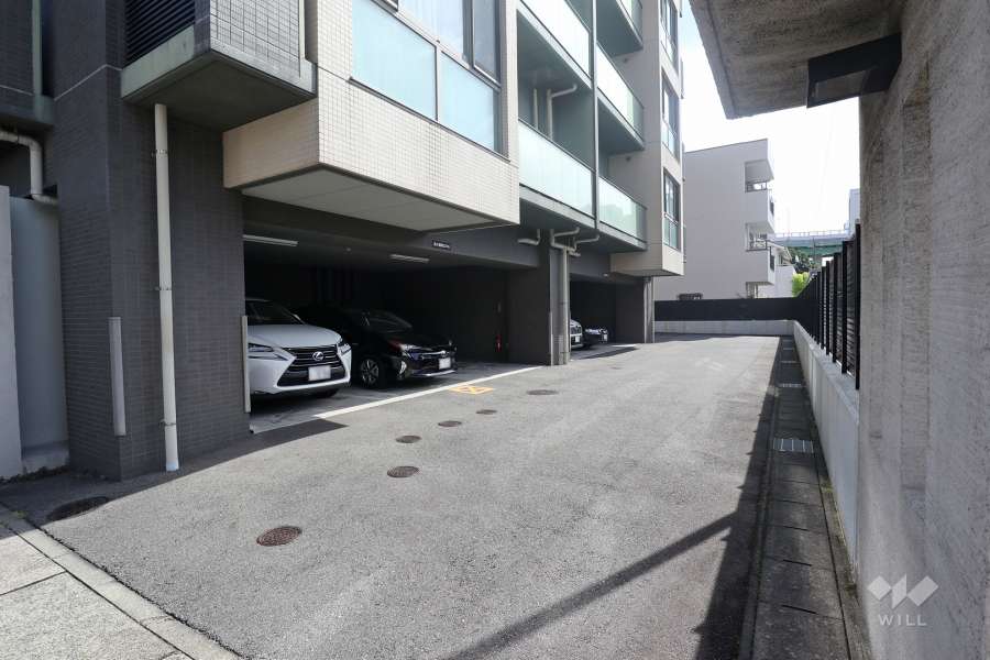 敷地内駐車場（屋内平面式）