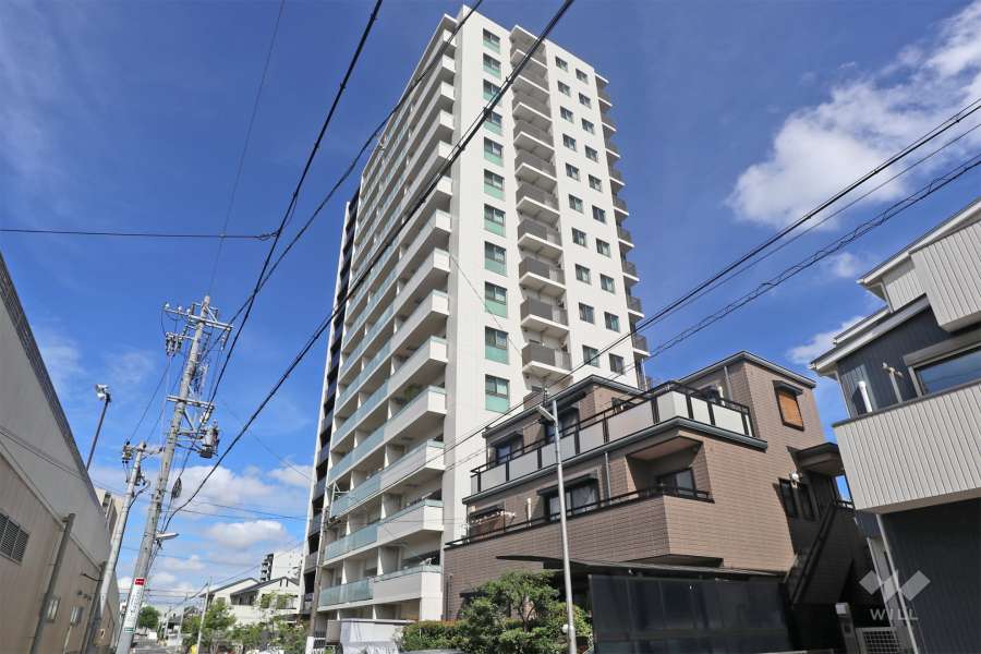 ライオンズ浅間町マークスフォートの外観（南東側から）