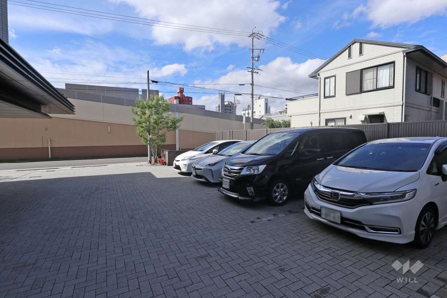 敷地内駐車場（屋外平面式）