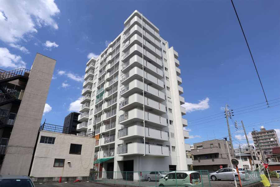 ホワイトキャッスル天神山の外観（南東側から）