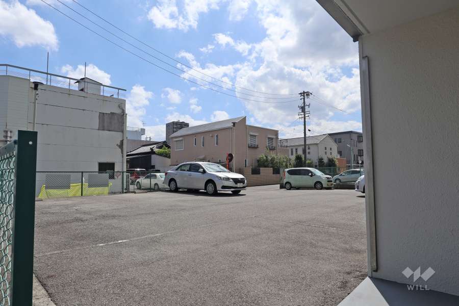 敷地内駐車場（屋外平面式）