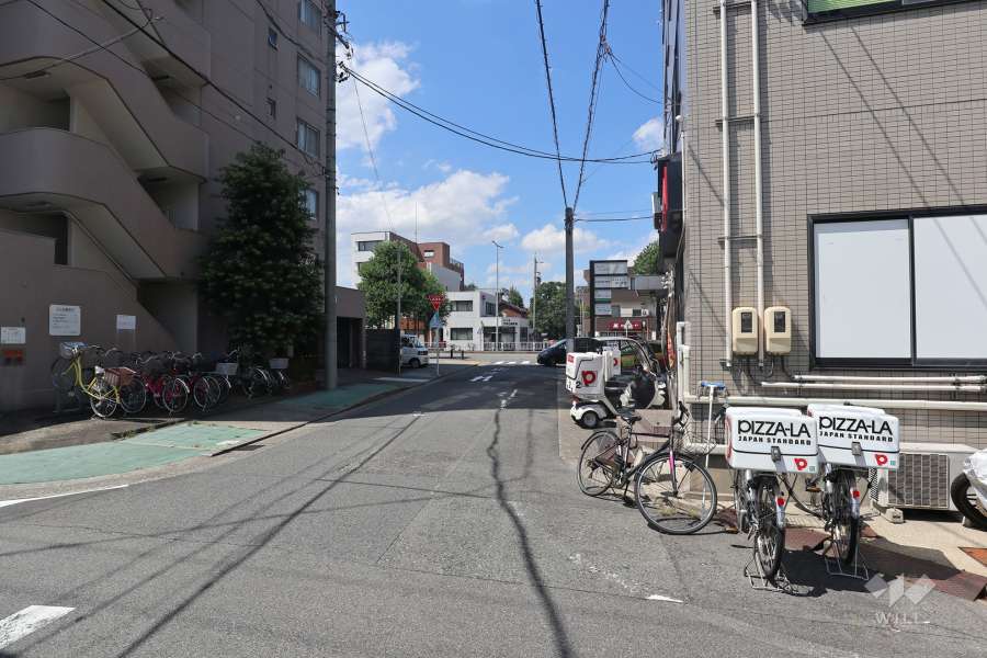 敷地北側の前面道路