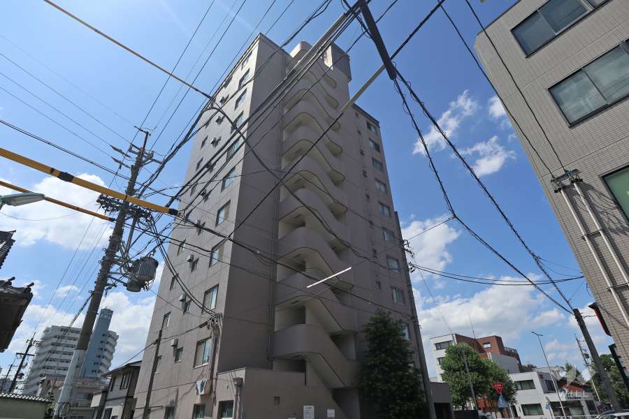 シャンボール天神山の外観（北東側から）