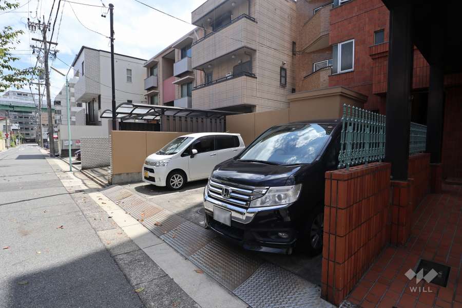 敷地内駐車場（屋外平面式）