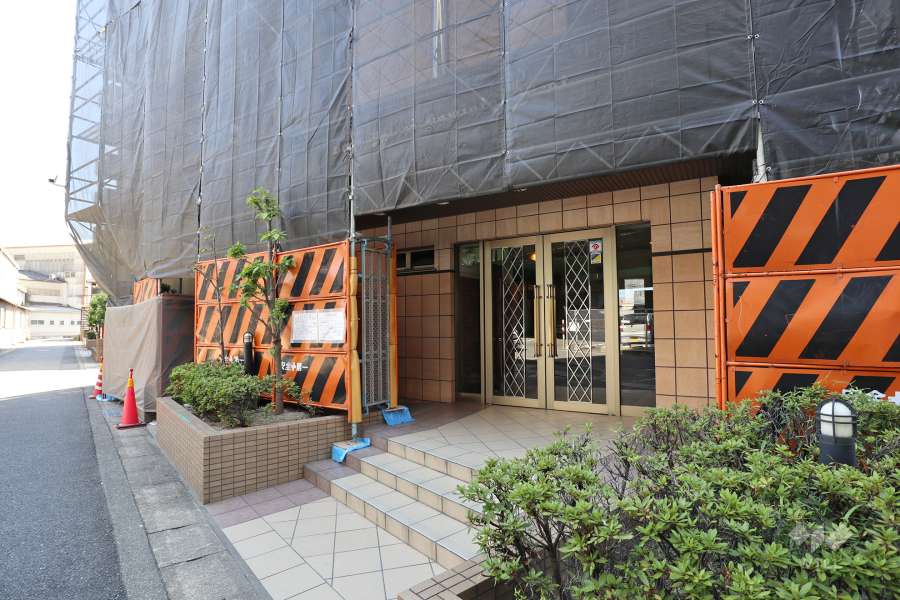 エントランス　※2021年10月現在、大規模修繕工事中です。