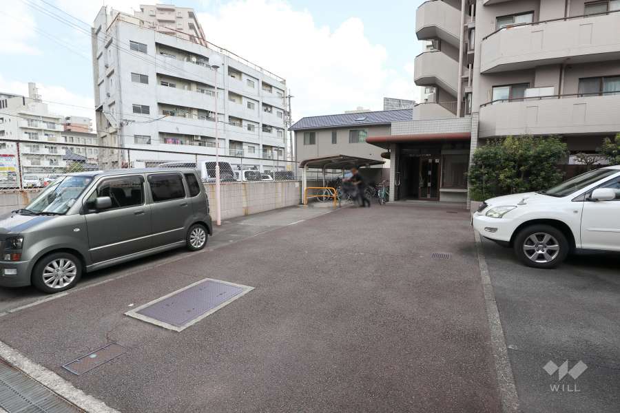 敷地内駐車場（屋外平面式）