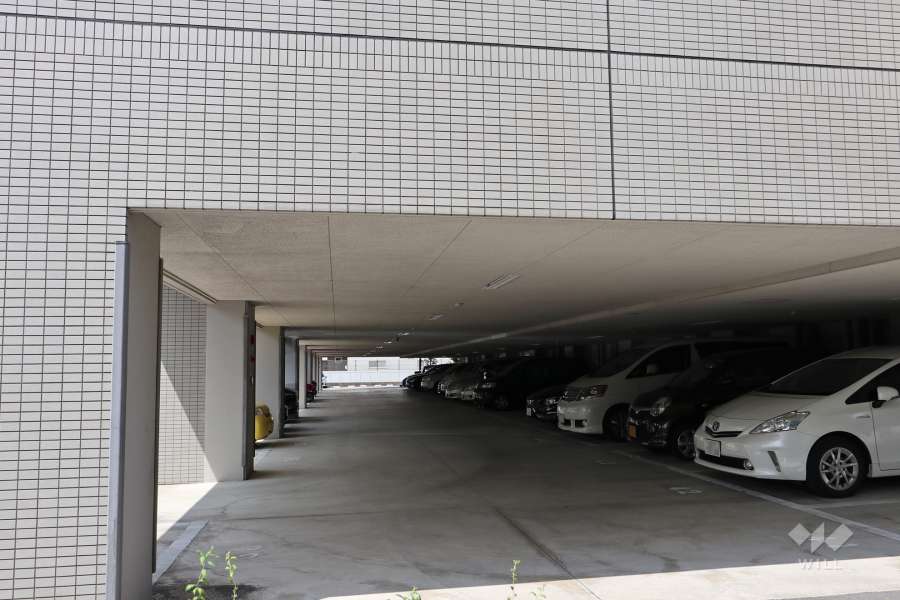 敷地内駐車場（屋内平面式）