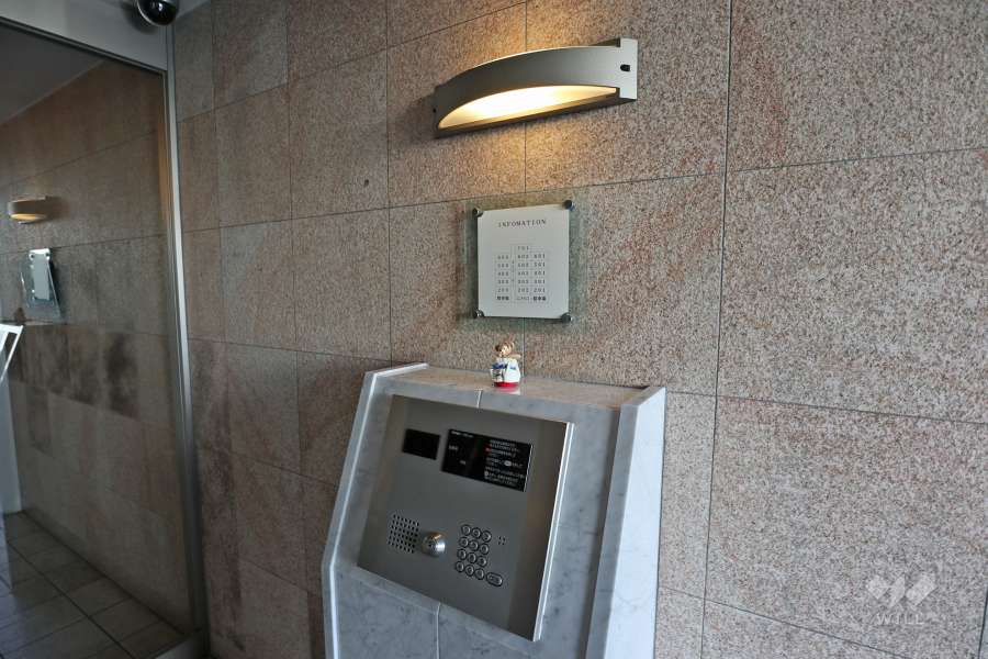 オートロックの操作盤、案内板