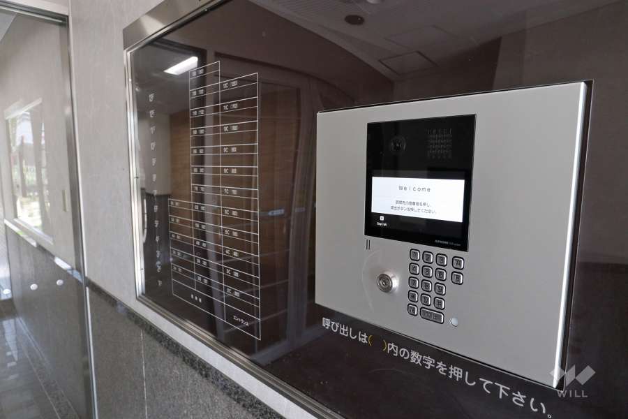 オートロックの操作盤、案内板