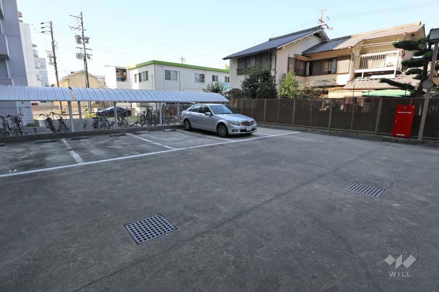 敷地内駐車場（屋外平面式）