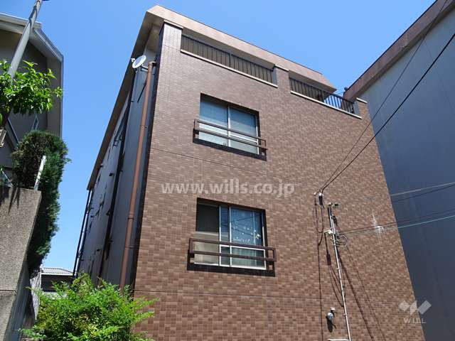 千里マンションB棟の外観（南西側から）