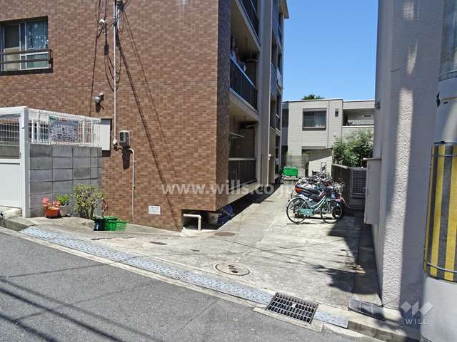 敷地の出入り口