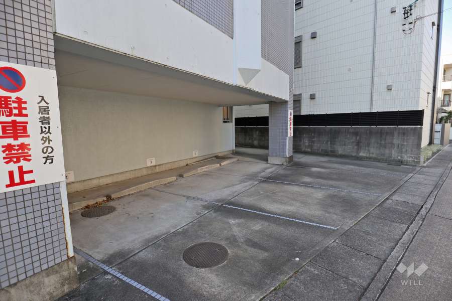 敷地内駐車場（屋外平面式）