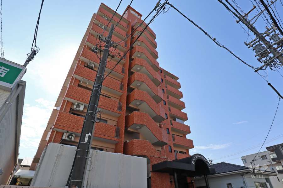 ライオンズマンション康生通の外観（北側から）