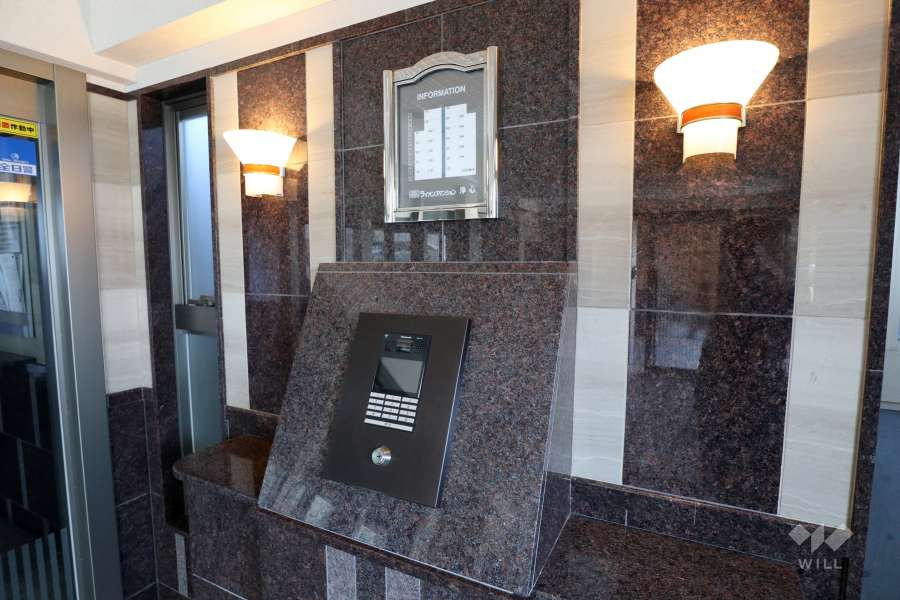 オートロックの操作盤、案内板