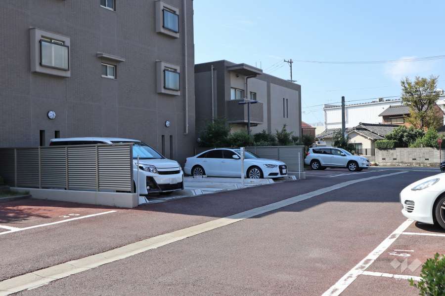 敷地内駐車場（屋外機械式、屋外平面式）
