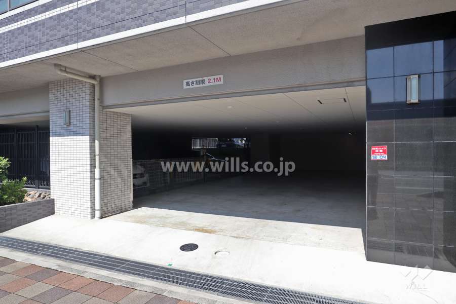 駐車場出入口