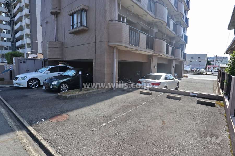 敷地内駐車場(屋外平面式)