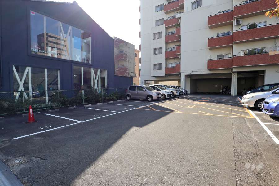 敷地内駐車場（屋外平面式）