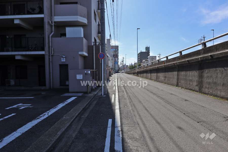 敷地西側の前面道路（県道63号と県道202号）