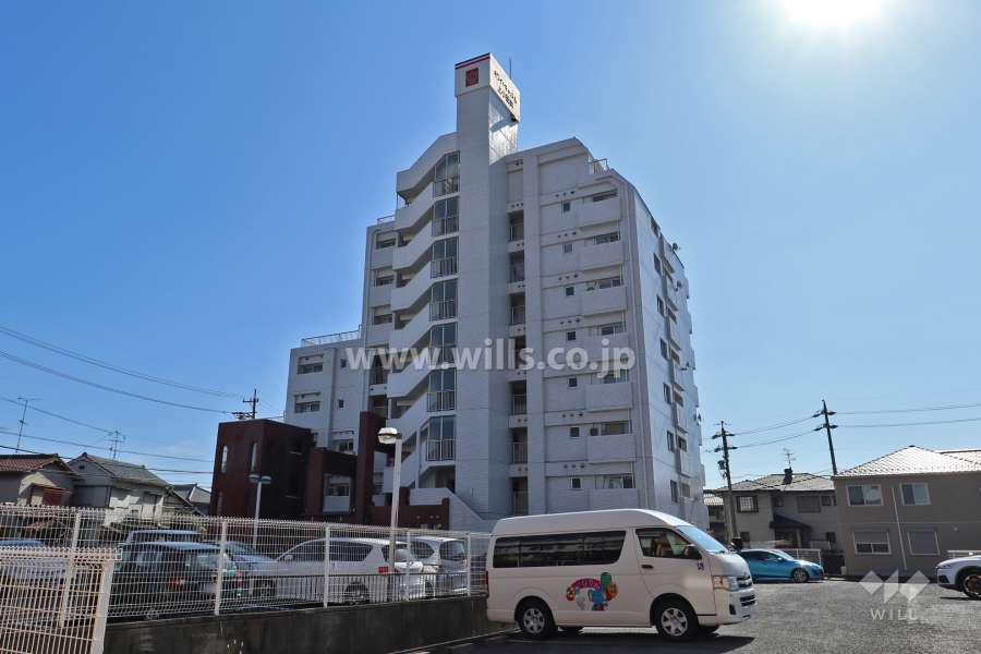 ホワイトキャッスル上小田井の外観（北西側から）