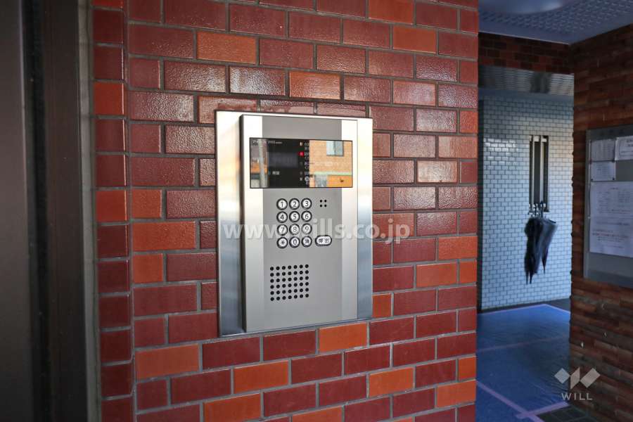 エントランス（インターホン付き）