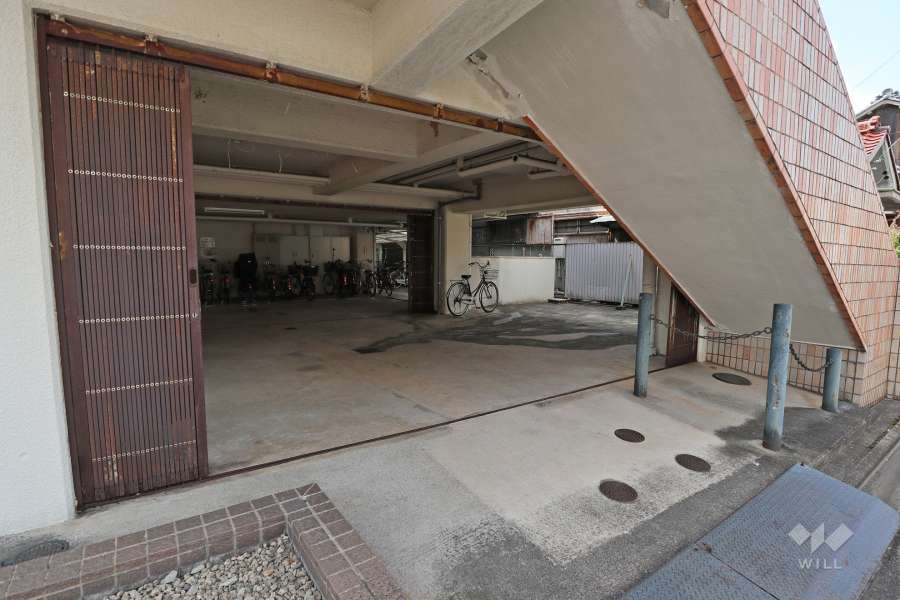 敷地内駐車場（屋内平面式）