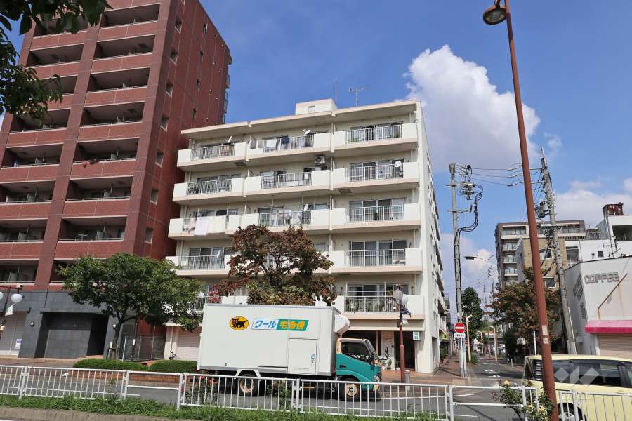 日商岩井城北ハイツの外観（南側から）