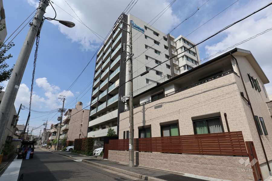 プレサンスロジェ浄心の外観（南東側から）