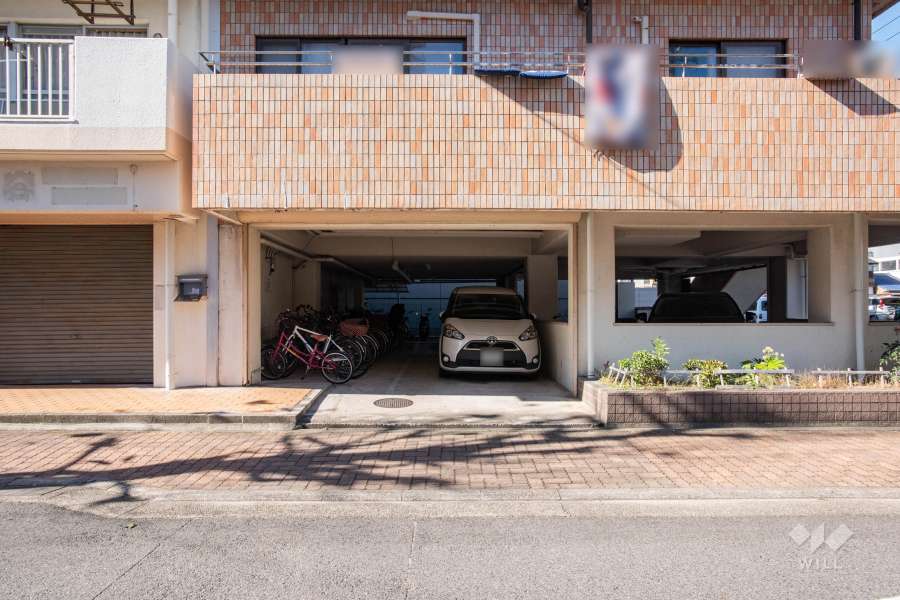 敷地内駐車場（屋内平面式）