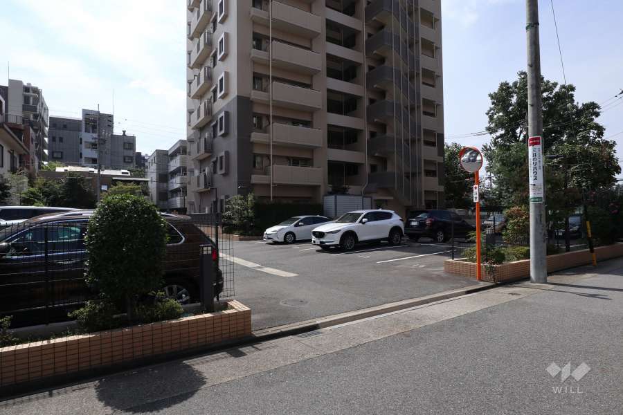 駐車場出入り口・敷地内駐車場（屋外平面式）