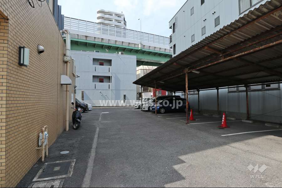 敷地内駐車場（屋外平面式）
