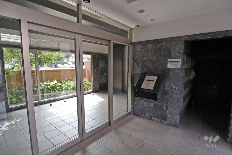 エントランスホール