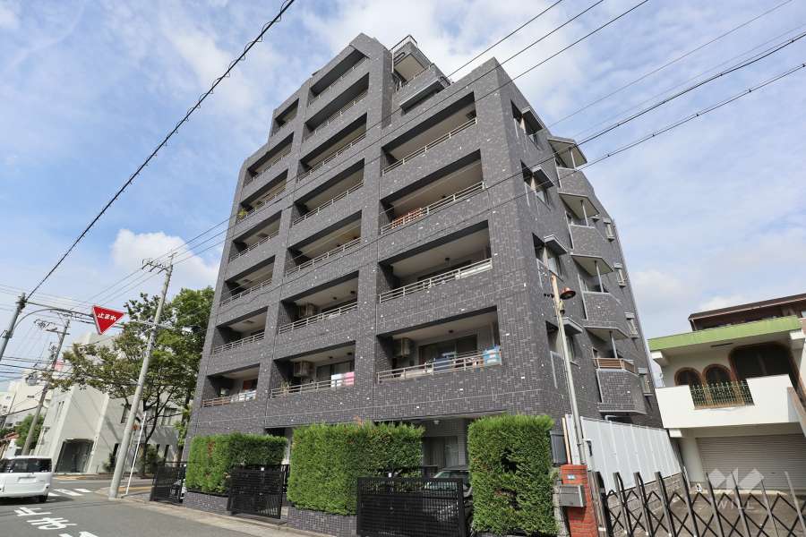 バンベールグラン城西の外観（南西側から）