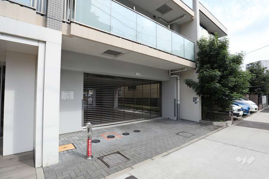 駐車場出入り口・敷地内駐車場（屋外平面式）