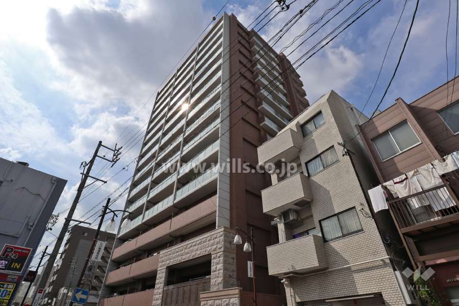 プレサンスロジェ浄心駅前の外観(北東側から)