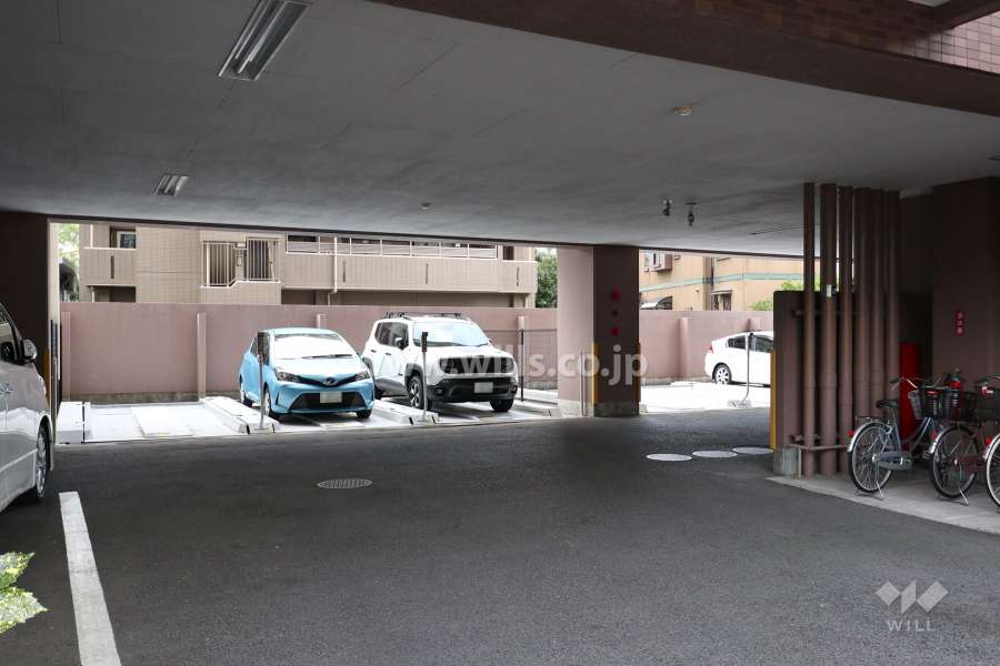 敷地内駐車場（屋内平面式、屋外機械式）