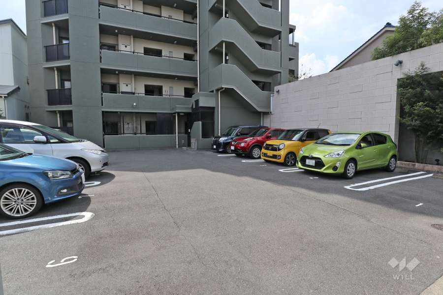 敷地内駐車場（屋外平面式）