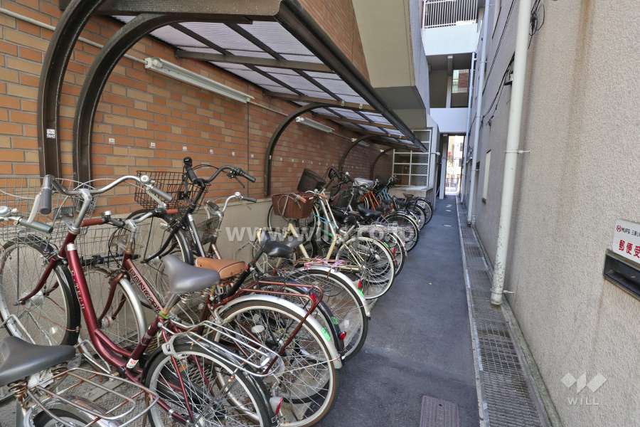 駐輪場（南館）