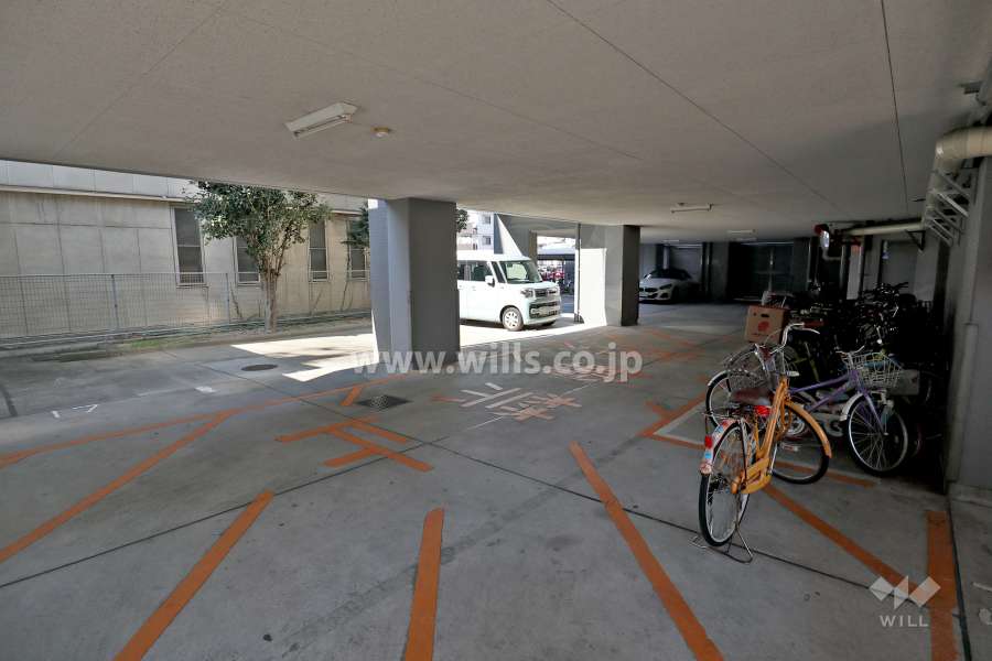 敷地内駐車場（屋内平面式）