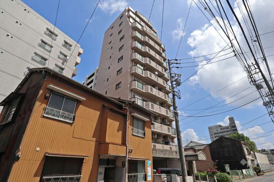 アーバンシティ名城の外観（南西側から）